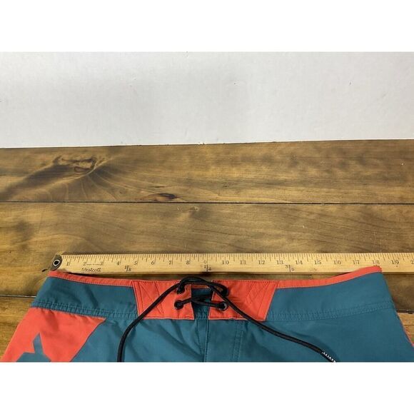 Oakley Performance Fit Logo Green Orange Board Shorts Trunks Mens Size 34 - Picture 9 of 12